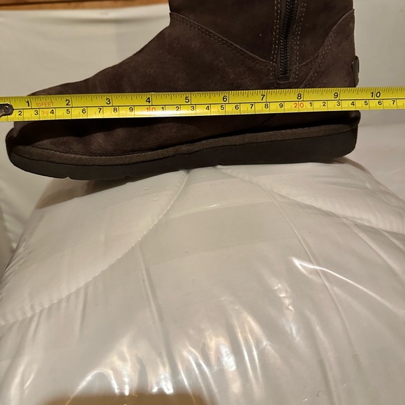 Ugg Australia Women’s Plumdale tall calf boots - Picture 13 of 13